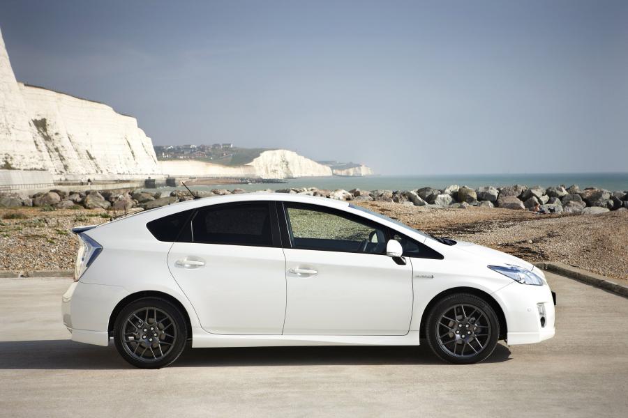  Toyota Prius 10th Anniversary 2010 года  (фото 5 из 22)